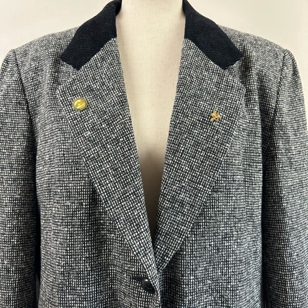 EUC Hunt Club Women’s Jacket - Picture 2 of 8